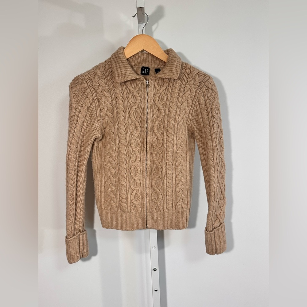 90’s GAP Hong Kong lambswool Cable Knit Zip Cardigan –XS